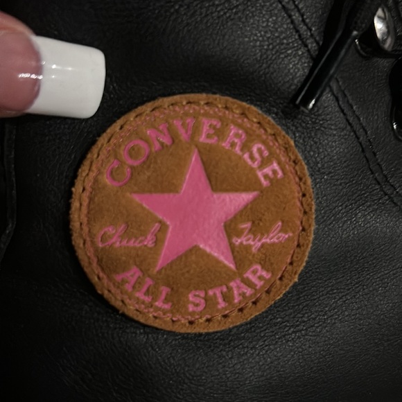 SPECIAL EDITION BLACK LEATHER CONVERSE SHOES. Size 6 1/2. - Picture 4 of 11